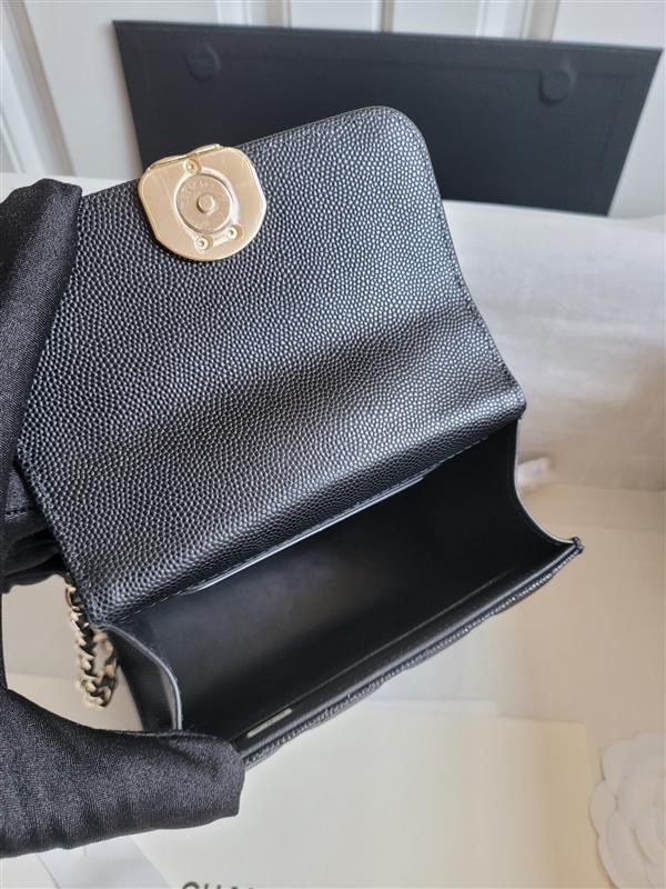 2026127215024252 580